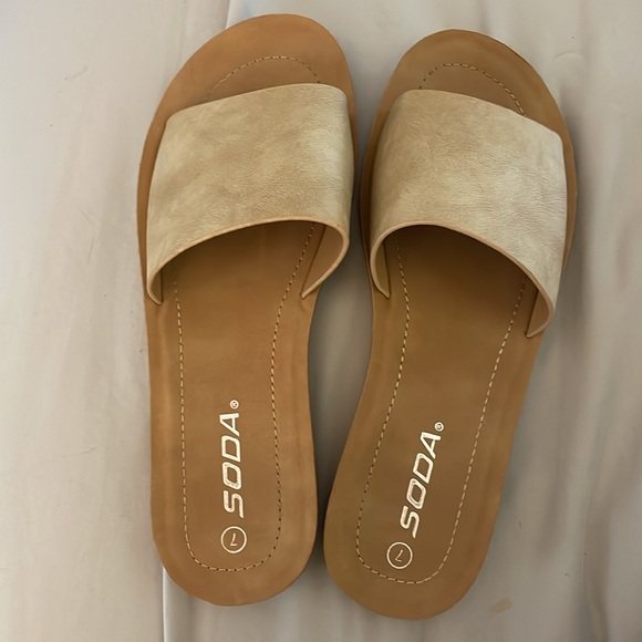 Soda slip on sandals - Picture 7 of 7